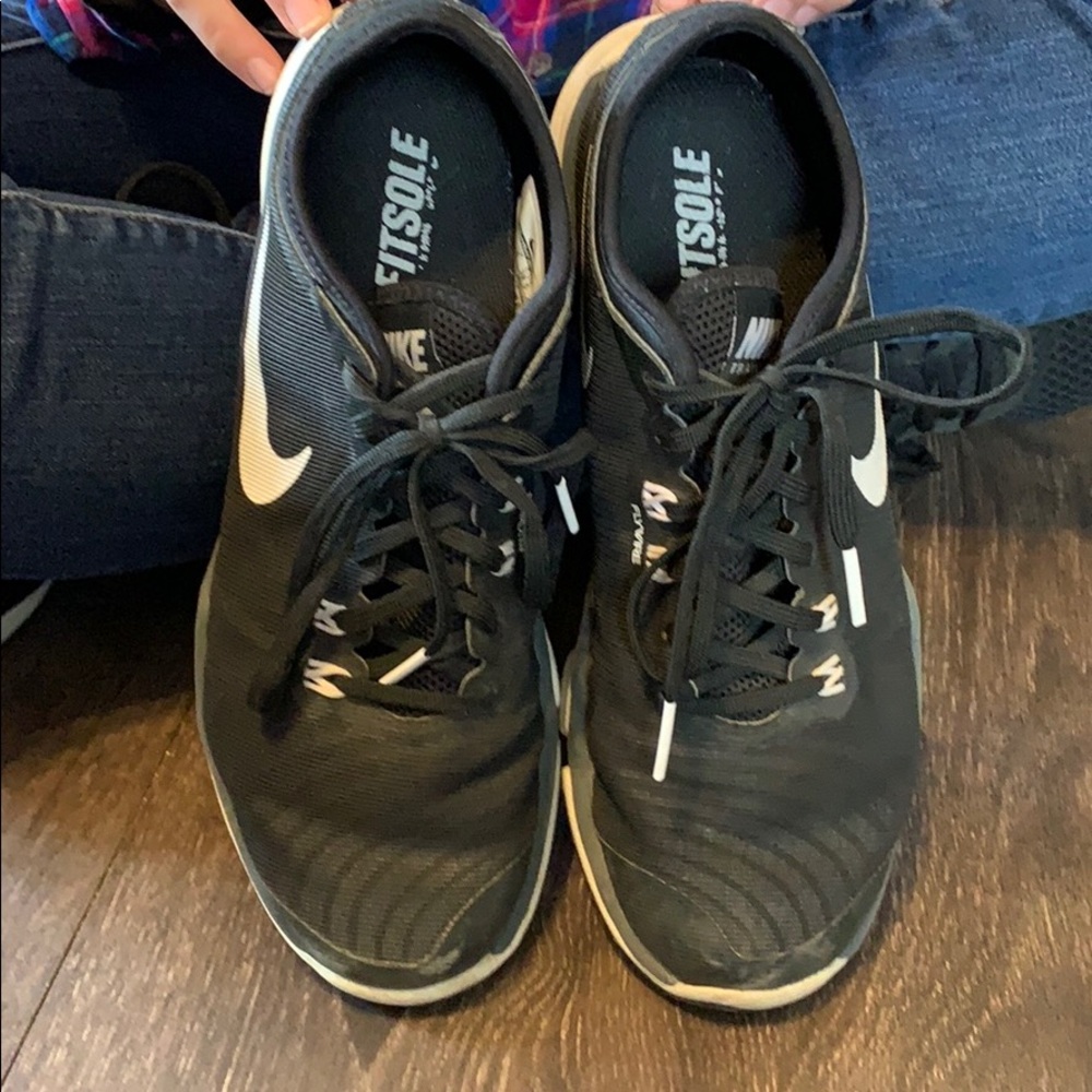 Nike tennis shoes